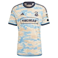 Maillot Philadelphia Union 2023 For Philly adidas Alejandro Bedoya Tan pour homme