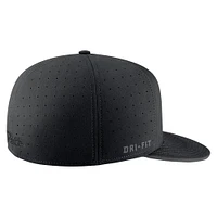 Men's Nike Pitt Panthers Triple Black Performance Fitted Hat
