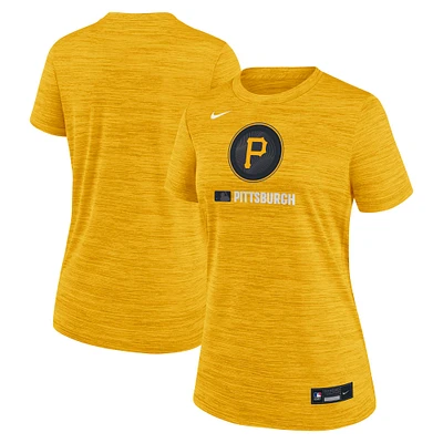 T-shirt Nike Gold Pittsburgh Pirates Authentic Collection City Connect Velocity Performance pour femme