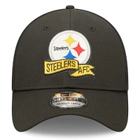 Men's New Era Gold Pittsburgh Steelers 2022 Sideline - 39THIRTY Coaches Flex Hat