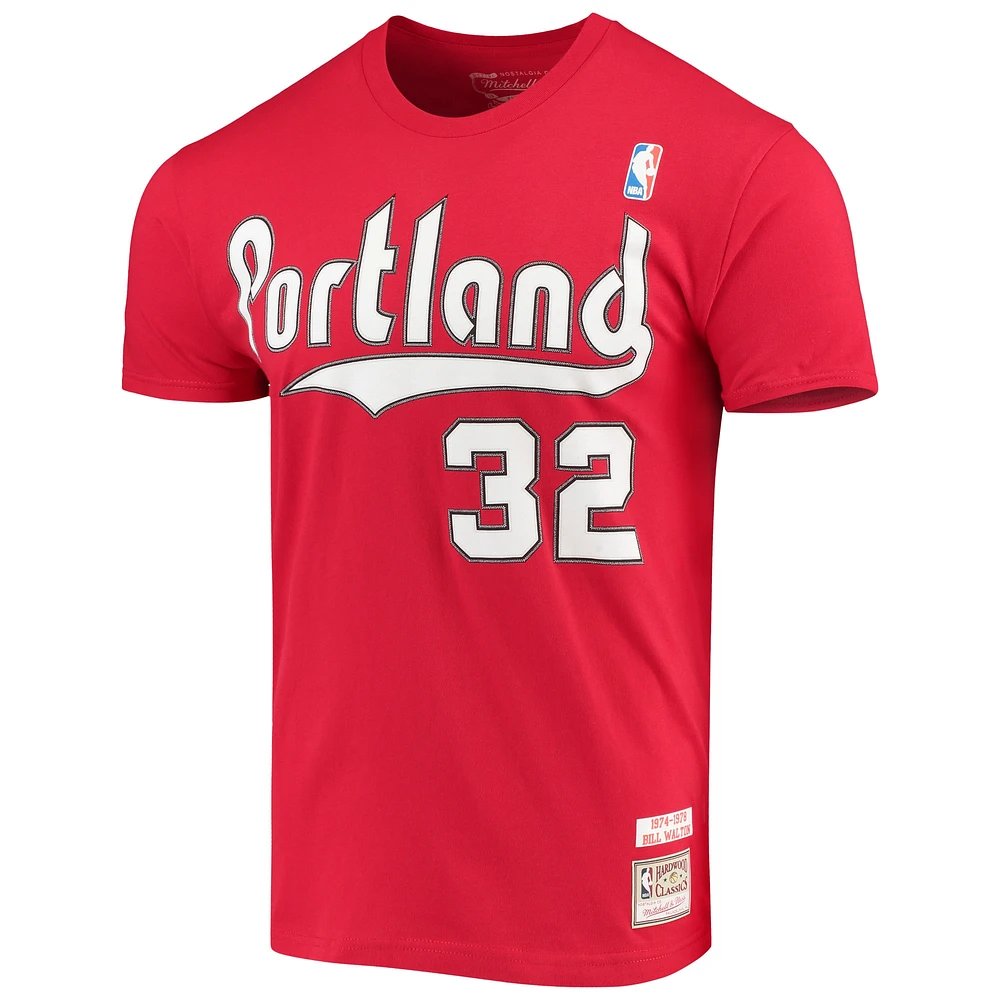 T-shirt avec nom et numéro de joueur Mitchell & Ness Bill Walton Portland Trail Blazers Hardwood Classics rouge pour hommes