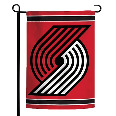 Drapeau de jardin à logo double face WinCraft Portland Trail Blazers 12" x 18"