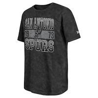 Men's New Era Black San Antonio Spurs Enzyme Washed Oversized T-Shirt