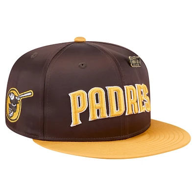 Casquette ajustée New Era 59FIFTY en satin marron/doré pour homme des Padres de San Diego