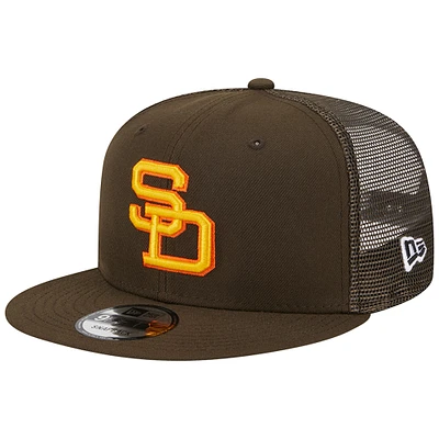 Casquette New Era marron San Diego Padres Cooperstown Collection Team Color Trucker 9FIFTY Snapback pour homme