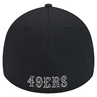 Men's New Era Black San Francisco 49ers Sport Night Active 39THIRTY Flex Hat