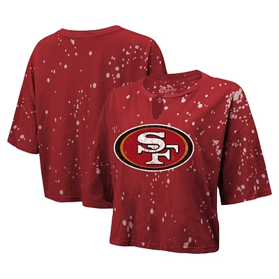 T-shirt court à col cranté Majestic Threads Scarlet San Francisco 49ers Bleach Splatter pour femmes