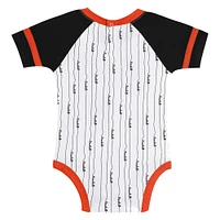 Newborn & Infant White San Francisco Giants Base Hitter Bodysuit, Bib Bootie Set