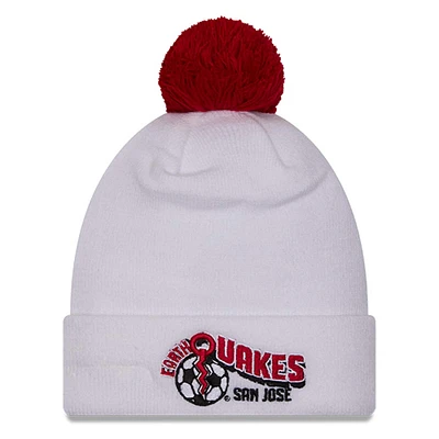 Bonnet en tricot à revers et crochet en jersey blanc San Jose Earthquakes New Era pour hommes avec pompon