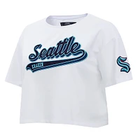 T-shirt court Pro Standard blanc Seattle Kraken Boxy Script Tail pour femmes