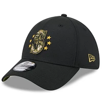 Men's New Era  Black Seattle Mariners 2024 Armed Forces Day 39THIRTY Flex Hat
