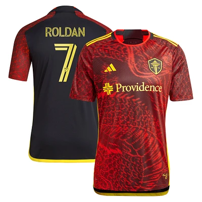 Maillot de joueur réplique Cristian Roldan adidas pour hommes Seattle Sounders FC 2024 The Bruce Lee Kit