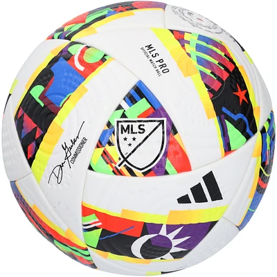 Ballon de football adidas des Seattle Sounders FC, utilisé lors des matchs de la saison 2024 de la MLS