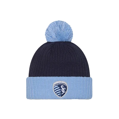 Bonnet tricoté à revers et pompon bleu clair Sporting Kansas City 2025 Jersey Hook de New Era pour homme