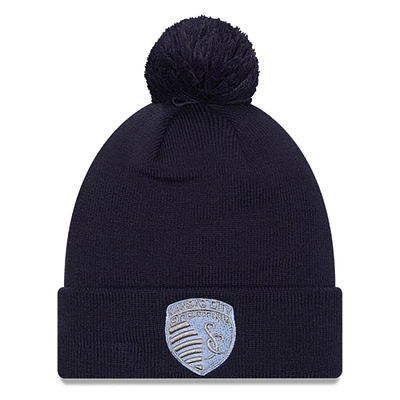 Bonnet en tricot à revers et revers en jersey New Era Sporting Kansas City bleu marine avec pompon pour hommes