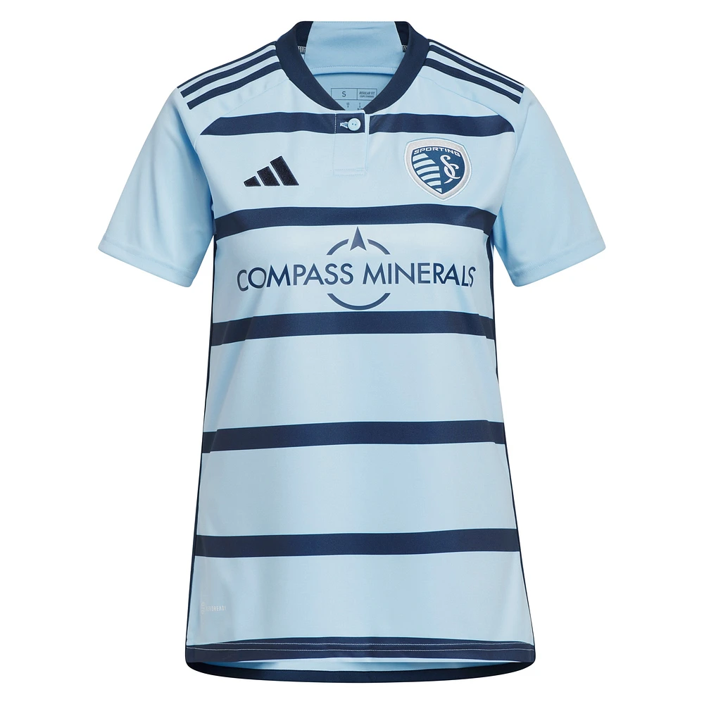 Maillot de joueur réplique adidas Erik Thommy Sporting Kansas City 2024 Hoops 4.0 bleu clair pour femme