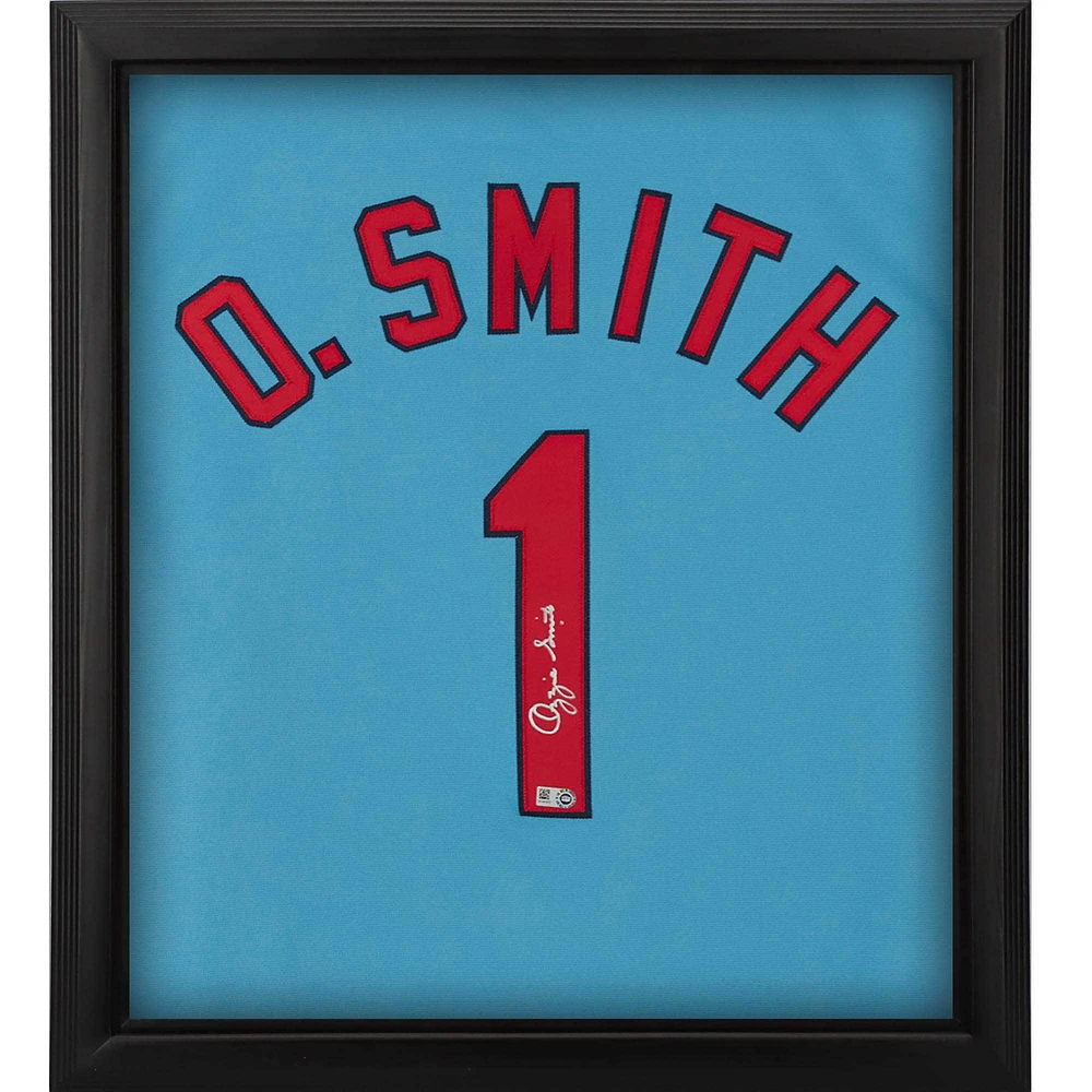 Maillot authentique Mitchell & Ness bleu clair encadré autographié par Ozzie Smith des Cardinals de St. Louis Shadowbox
