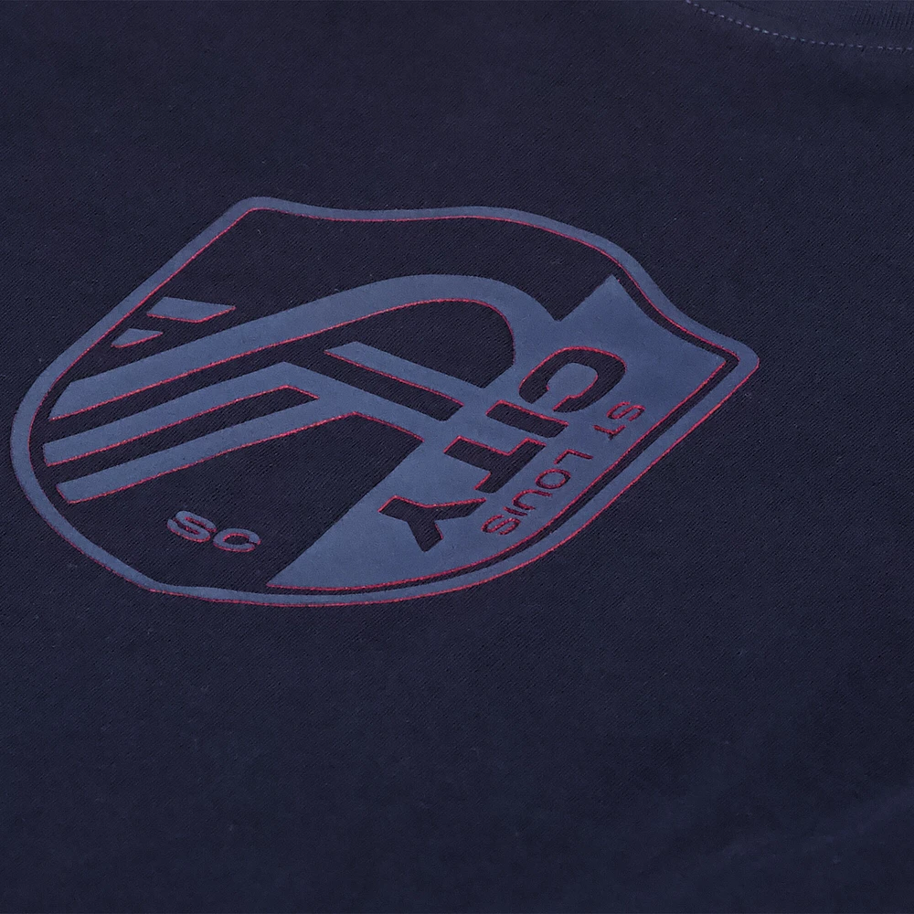 T-shirt décontracté épais à logo principal multicouche St. Louis City SC pour hommes bleu marine