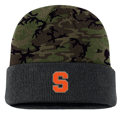 Bonnet en tricot à revers Nike Camo Syracuse Orange Military Appreciation pour homme