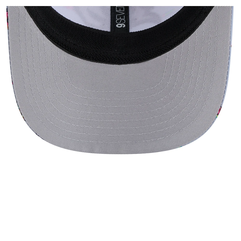 Casquette ajustable 9SEVENTY bleu clair Tampa Bay Buccaneers Adventure Surfboard de New Era pour homme