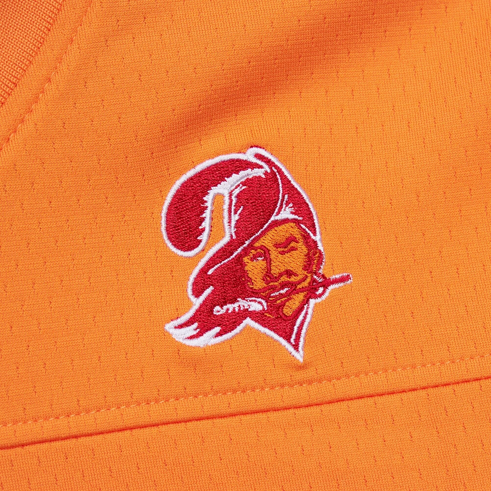 Sweat à capuche orange pour homme Mitchell & Ness Mike Alstott avec nom et numéro de joueur des Tampa Bay Buccaneers Legacy Jersey