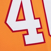 Sweat à capuche orange pour homme Mitchell & Ness Mike Alstott avec nom et numéro de joueur des Tampa Bay Buccaneers Legacy Jersey