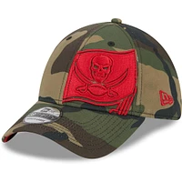 Casquette New Era Camo Tampa Bay Buccaneers Punched Out 39THIRTY Flex pour homme