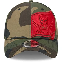 Casquette New Era Camo Tampa Bay Buccaneers Punched Out 39THIRTY Flex pour homme