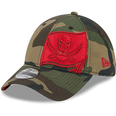 Casquette New Era Camo Tampa Bay Buccaneers Punched Out 39THIRTY Flex pour homme