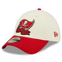 Men's New Era Cream/Red Tampa Bay Buccaneers 2022 Sideline - 39THIRTY 2-Tone Flex Hat