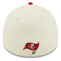 Men's New Era Cream/Red Tampa Bay Buccaneers 2022 Sideline - 39THIRTY 2-Tone Flex Hat