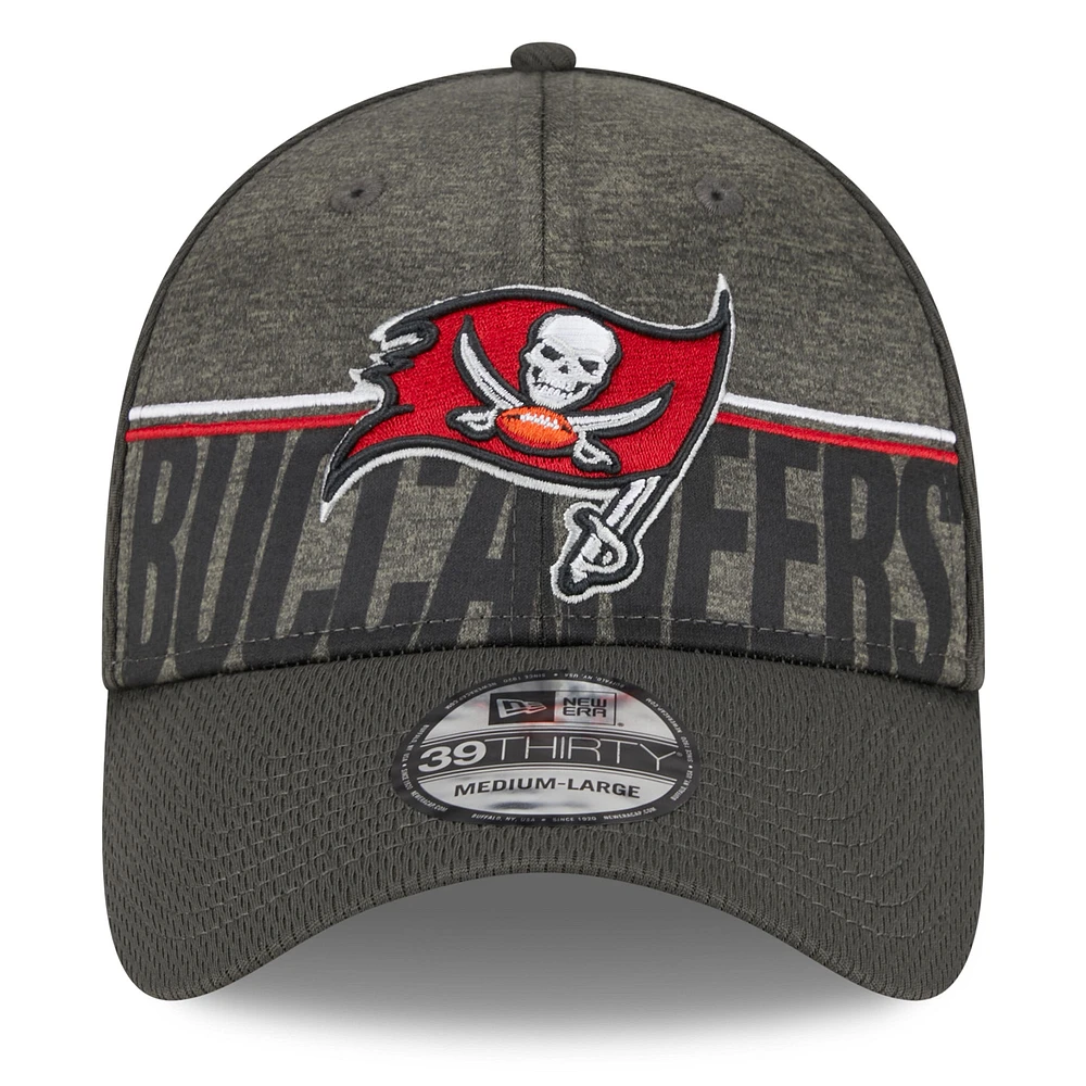 Men's New Era  Pewter Tampa Bay Buccaneers 2023 NFL Training Camp 39THIRTY Flex Hat