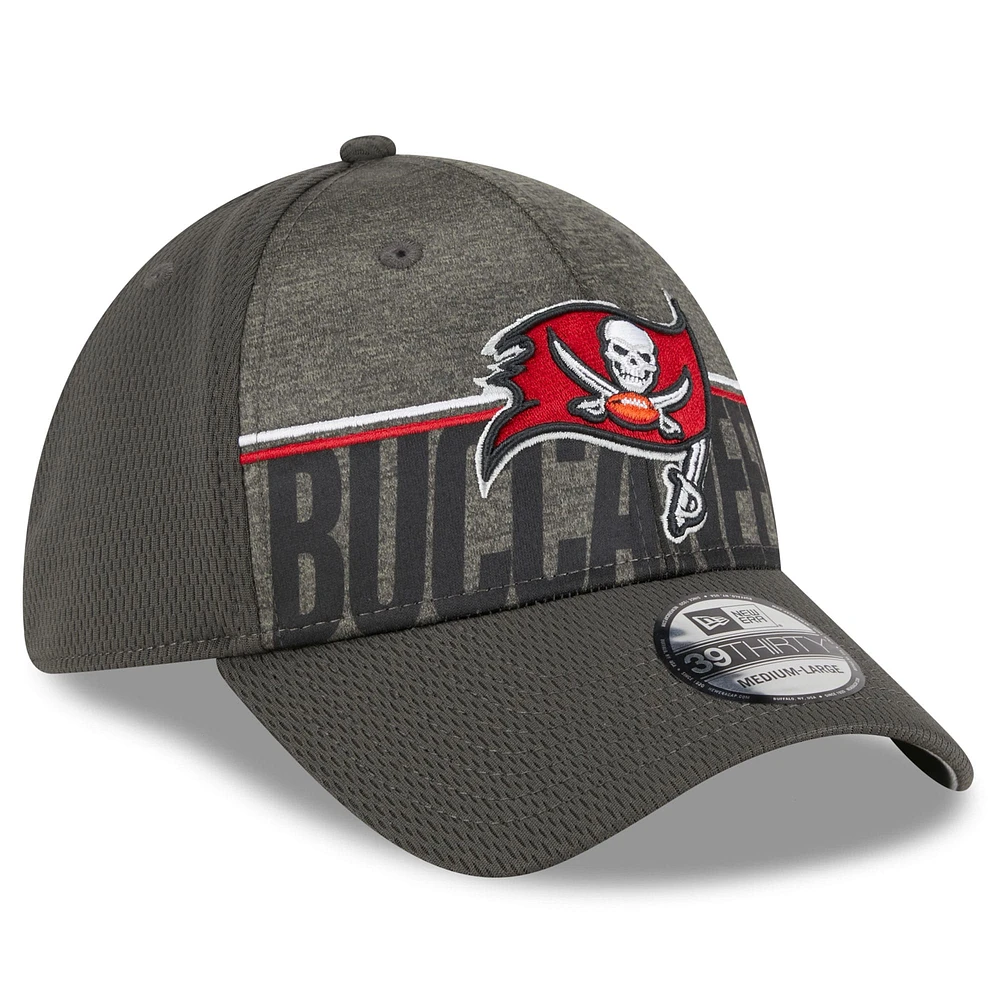 Men's New Era  Pewter Tampa Bay Buccaneers 2023 NFL Training Camp 39THIRTY Flex Hat