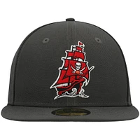 Men's New Era Pewter Tampa Bay Buccaneers Omaha 59FIFTY Fitted Hat