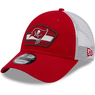 NWC BUCS ROUGE BLANC NFL LOGO PATCH TRUCKER 9FORTY CAN HATMENSTR