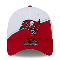 Men's New Era White/Red Tampa Bay Buccaneers 2023 Sideline 39THIRTY Flex Hat