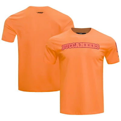 T-shirt triple ton orange Pro Standard des Buccaneers de Tampa Bay pour homme