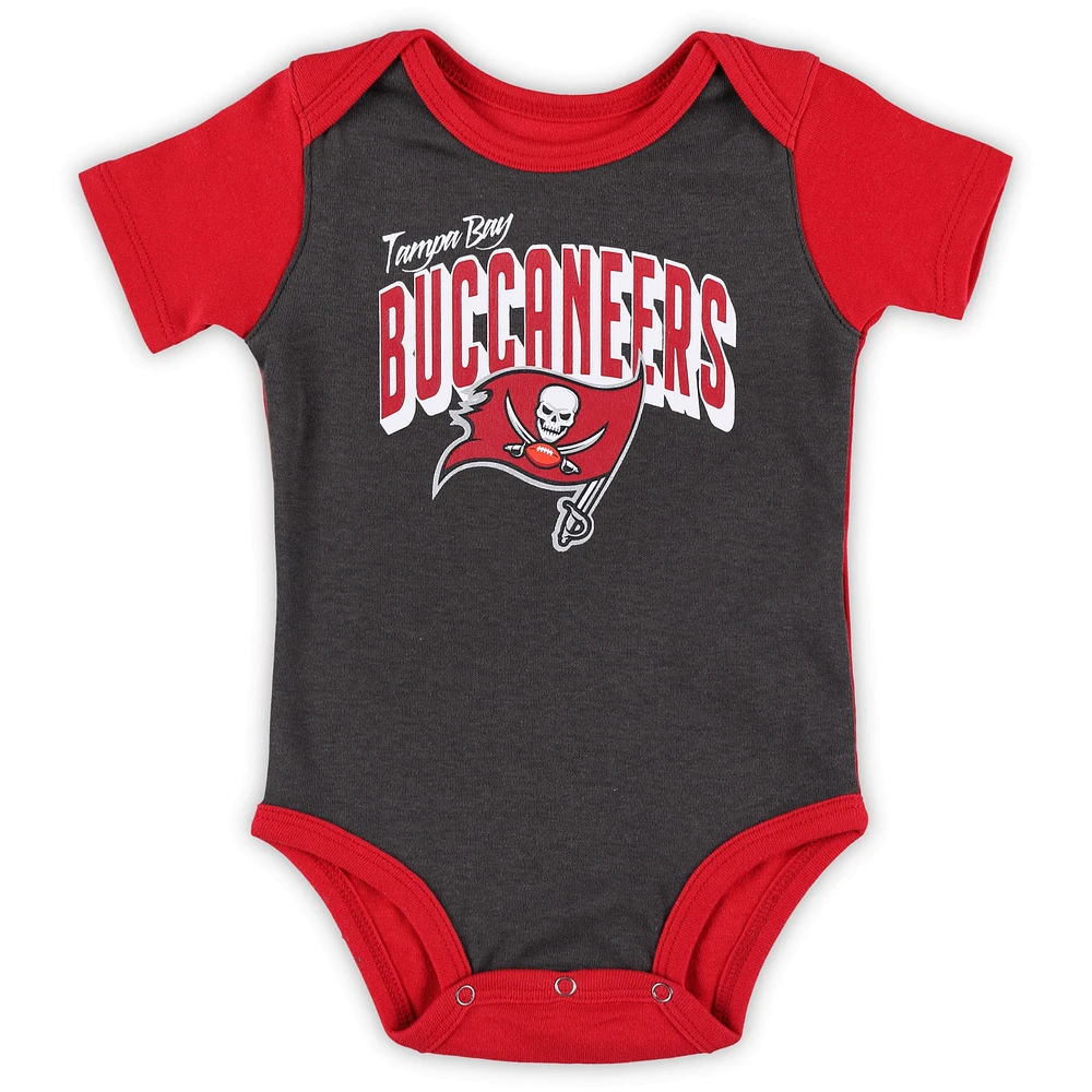 Newborn & Infant Tampa Bay Buccaneers Dynamic Duo Bodysuit, Bib Knit Hat Set