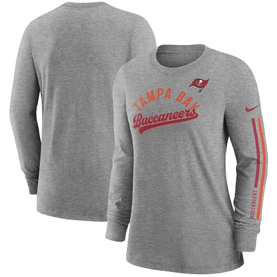 T-shirt à manches longues avec nom de l'équipe des Tampa Bay Buccaneers Nike en étain pour femme