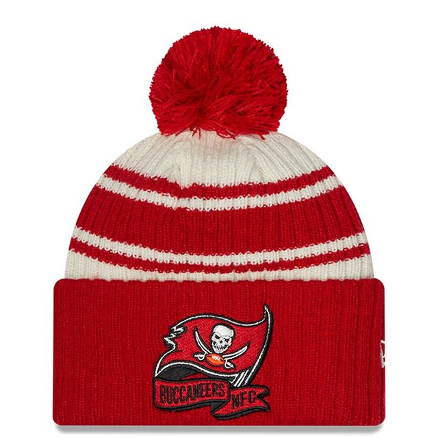 Jeune New Era Crème/Écarlate Tampa Bay Buccaneers 2022 Sideline - Tuque en tricot à revers sport avec pompons