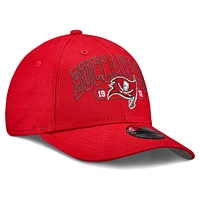 Youth New Era Red Tampa Bay Buccaneers Outline 9FORTY Adjustable Hat