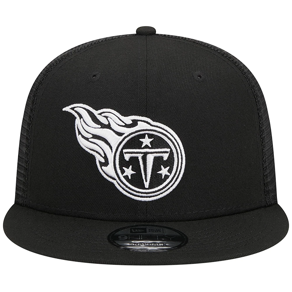 Men's New Era Black Tennessee Titans Main Trucker 9FIFTY Snapback Hat Main Trucker 9FIFTY Snapback Hat