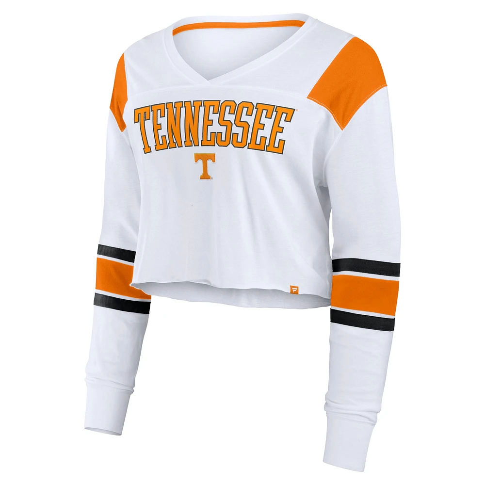 Haut court à manches longues et col en V pour femme Fanatics White Tennessee Volunteers Training Camp