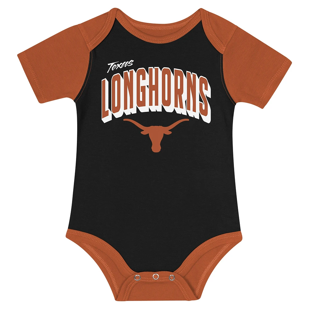 Newborn & Infant Texas Longhorns Dynamic Duo Bodysuit, Bib Cuffed Knit Hat Set