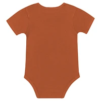 Newborn & Infant Texas Longhorns Dynamic Duo Bodysuit, Bib Cuffed Knit Hat Set