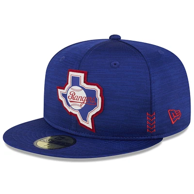 Casquette ajustée 59FIFTY Royal Texas Rangers 2024 Clubhouse New Era pour homme