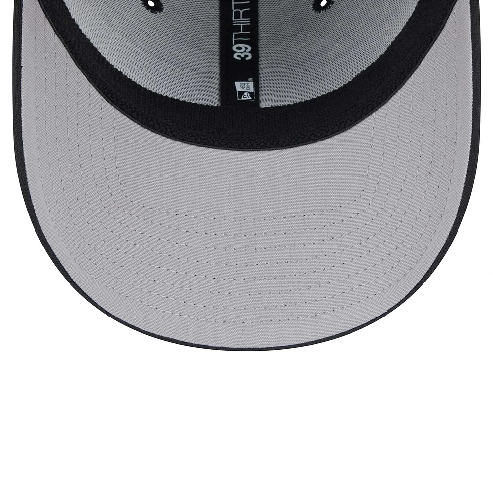 Men's New Era  Black Toronto Blue Jays 2024 MLB Clubhouse 39THIRTY Flex Fit Hat