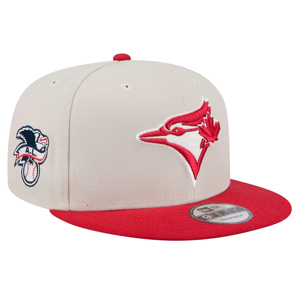 Casquette ajustée 9FIFTY pour la fête du Canada de la MLB 2024 des Blue Jays de Toronto New Era kaki/rouge pour hommes