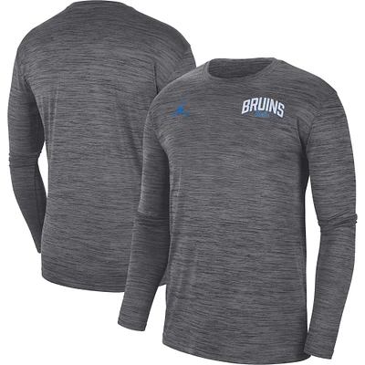 T-shirt à manches longues Jordan Brand pour homme, gris foncé UCLA Bruins Sideline Game Day Velocity Performance