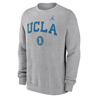 Sweat-shirt à capuche classique Legacy des Bruins de l'UCLA pour homme la marque Jordan Heather Grey